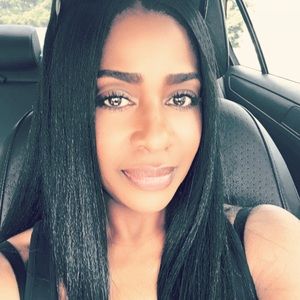 Meet your Posher, Phyllisa